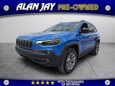 Used 2022 Jeep Cherokee Trailhawk SUV for sale in Clewiston