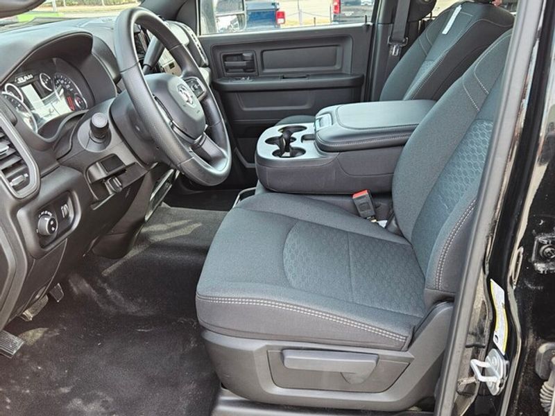 2025 Ram 2500 Tradesman photo 3