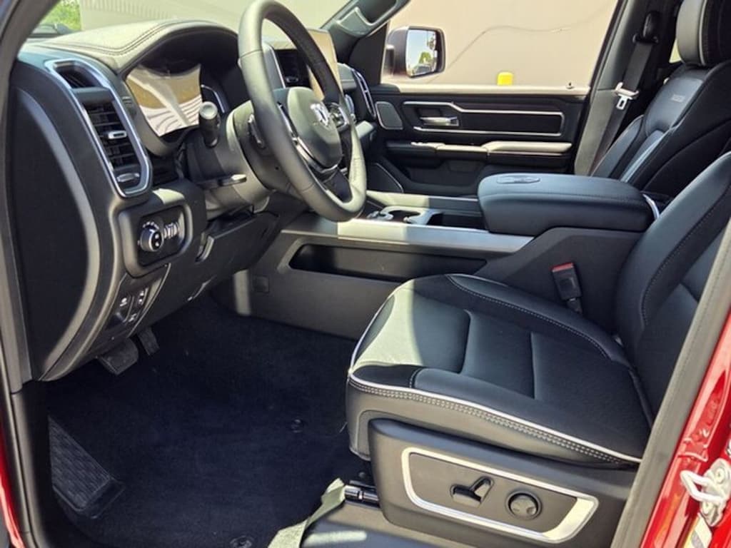 New 2026 Ram 1500 LARAMIE CREW CAB 4X4 5'7 BOX Pickup