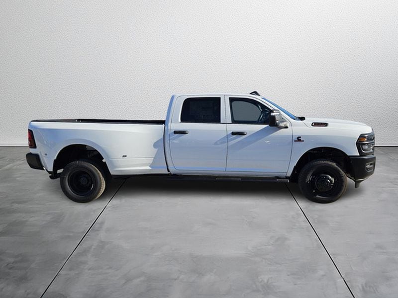 2026 RAM 3500 Tradesman - Photo 6