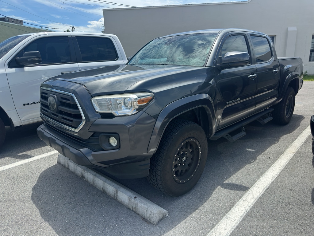 2019 Toyota Tacoma SR5's photo