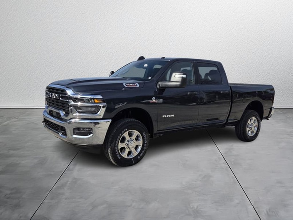 New 2026 Ram 2500 BIG HORN CREW CAB 4X4 6'4 BOX Pickup