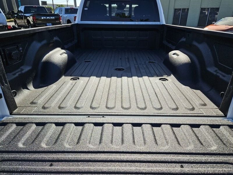 2026 RAM 3500 Tradesman - Photo 12