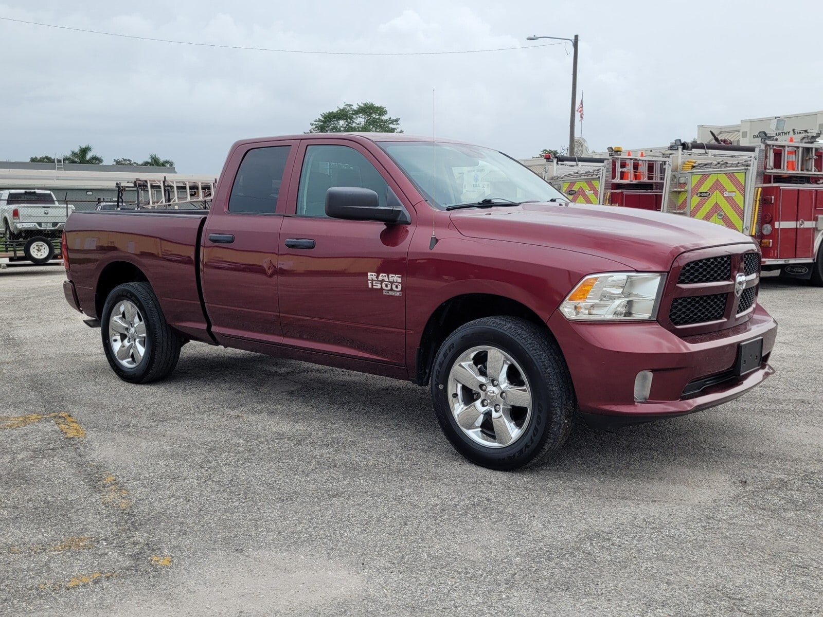 Used 2019 RAM Ram 1500 Classic Express with VIN 1C6RR6FGXKS528714 for sale in Clewiston, FL