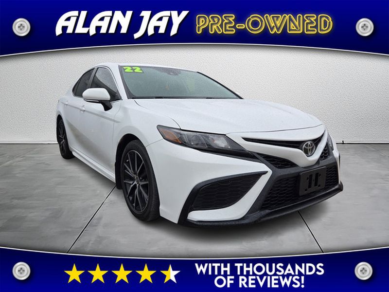 2022 Toyota Camry SE
