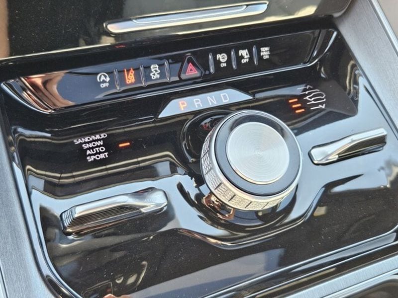 2025 Jeep Wagoneer Series III - Photo 21