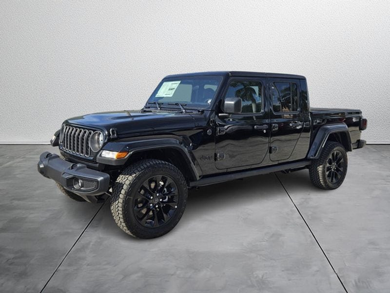 2025 Jeep Gladiator Nighthawk's photo