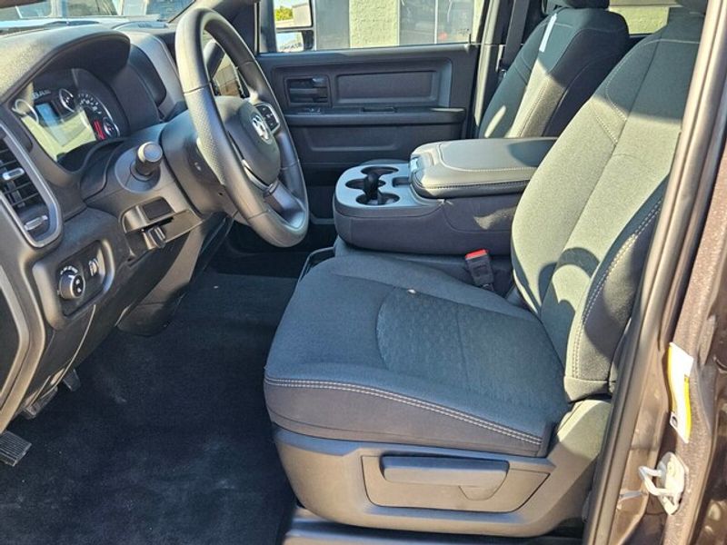 2025 Ram 2500 Tradesman photo 3