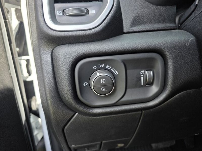 2026 RAM 3500 Big Horn - Photo 23