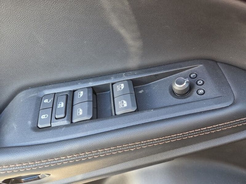 2026 Jeep Cherokee Limited - Photo 18