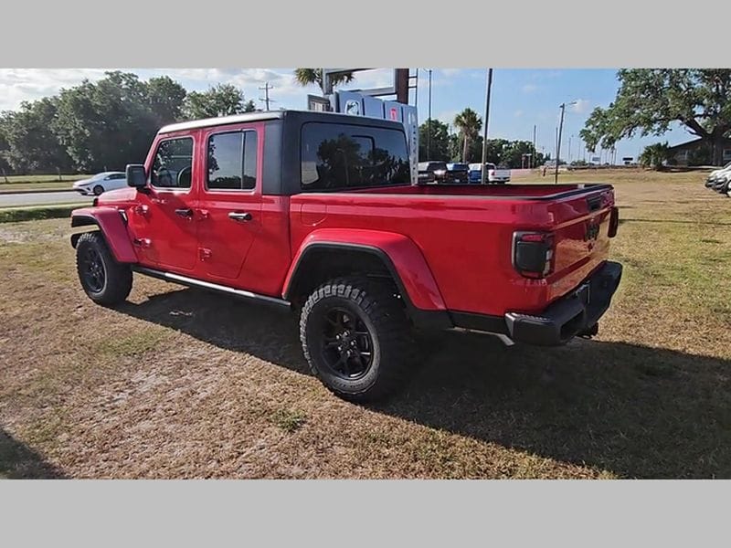 2025 Jeep Gladiator Willys - Photo 15