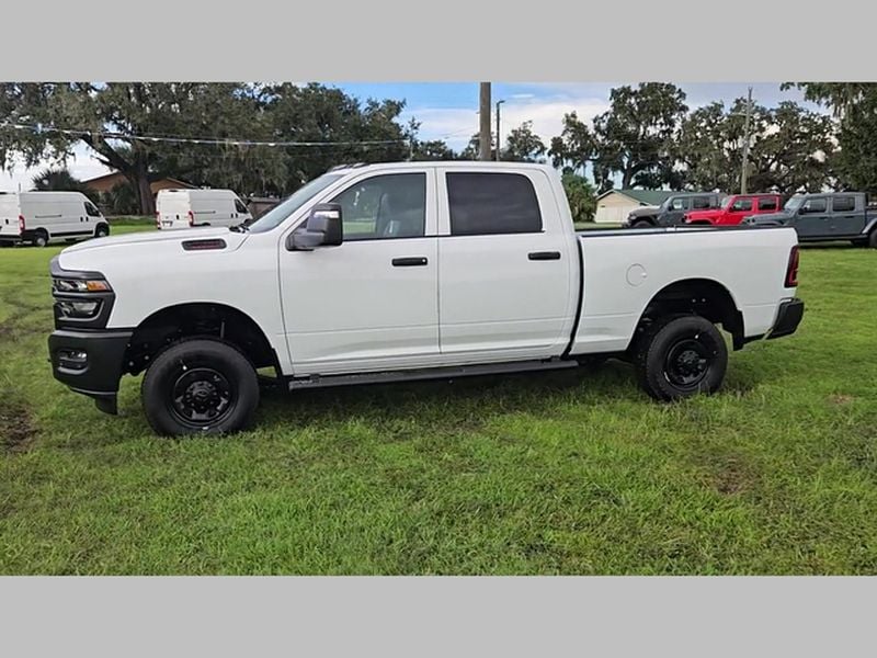 2026 RAM 2500 Tradesman - Photo 13