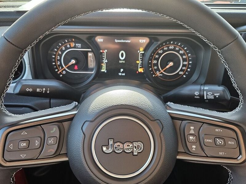 2025 Jeep Gladiator Willys - Photo 11
