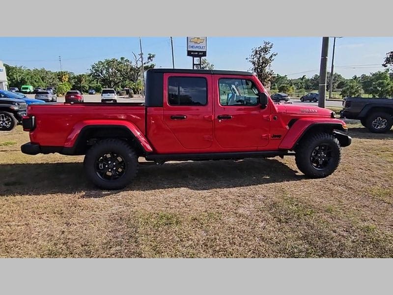 2025 Jeep Gladiator Willys - Photo 23