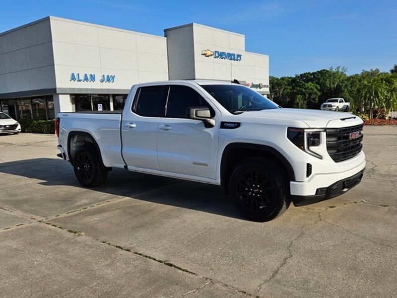 2024 Gmc Sierra 1500 Elevation photo 2
