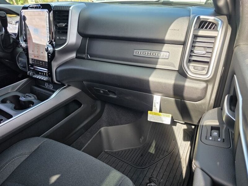 2026 RAM 3500 Big Horn - Photo 15