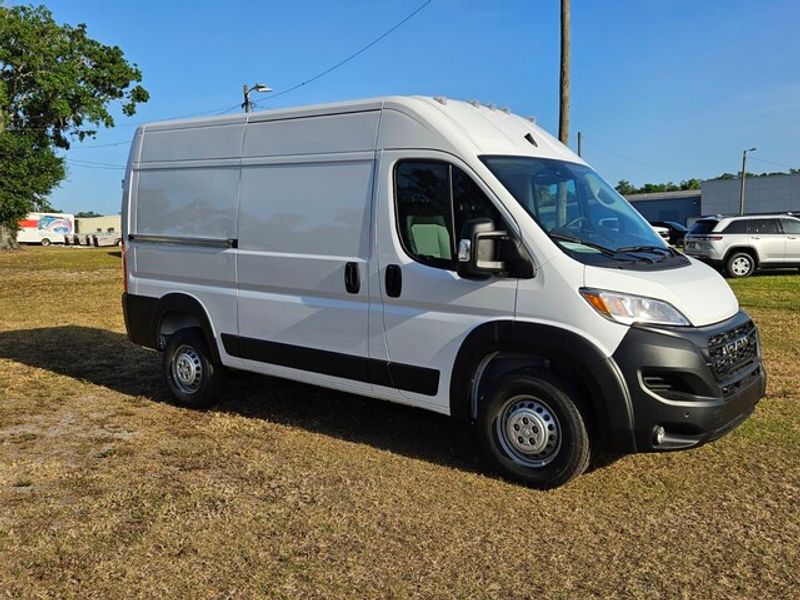 2025 Ram ProMaster 1500 Base Cargo Van photo 2