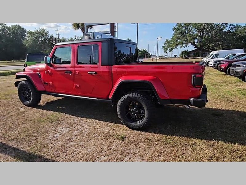 2025 Jeep Gladiator Willys - Photo 14