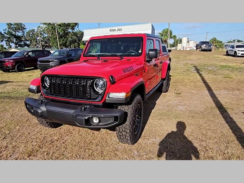 2025 Jeep Gladiator Willys - Photo 31