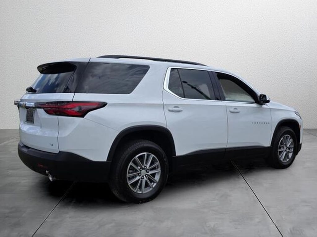 Used 2023 Chevrolet Traverse LT Leather SUV