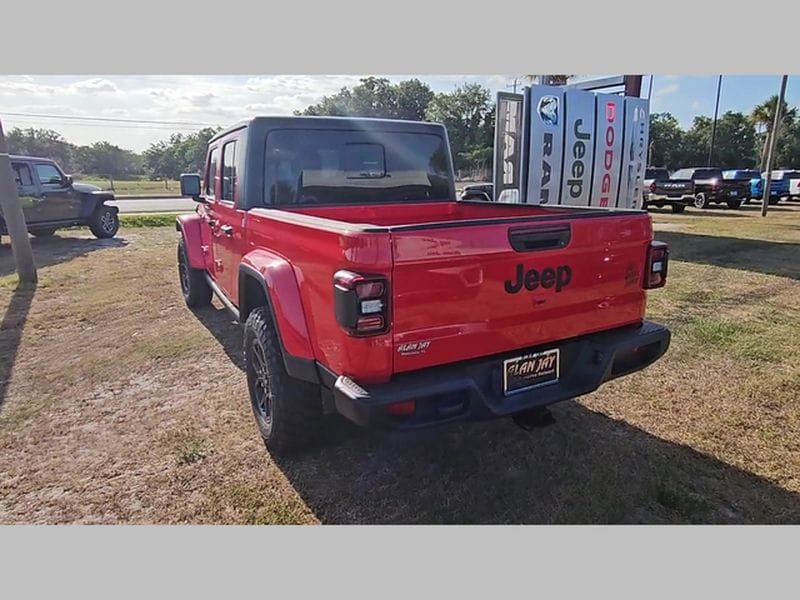 2025 Jeep Gladiator Willys - Photo 17