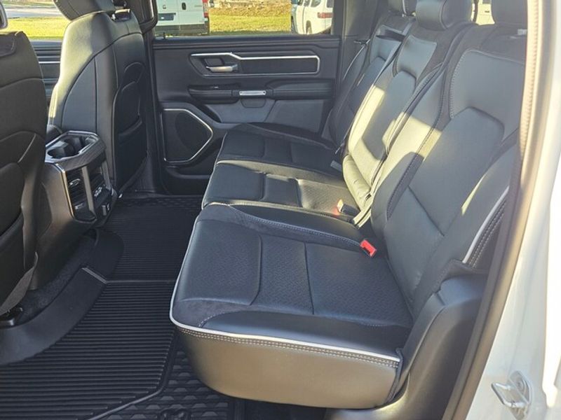 2025 Ram 1500 Laramie photo 4