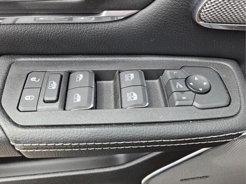 2026 RAM 1500 Laramie - Photo 25