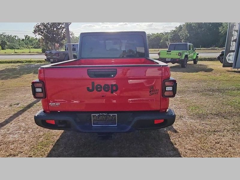 2025 Jeep Gladiator Willys - Photo 19