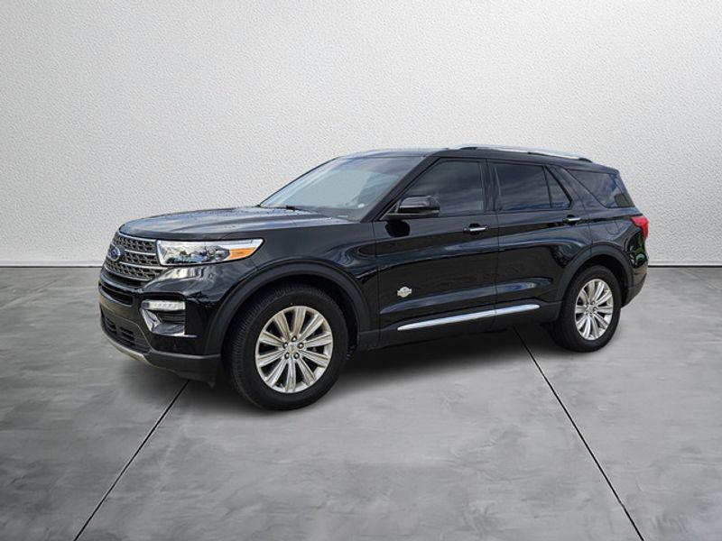 2023 Ford Explorer King Ranch photo 2