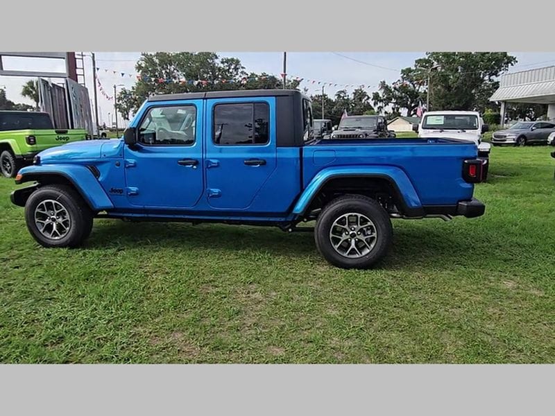 2025 Jeep Gladiator Sport S - Photo 16