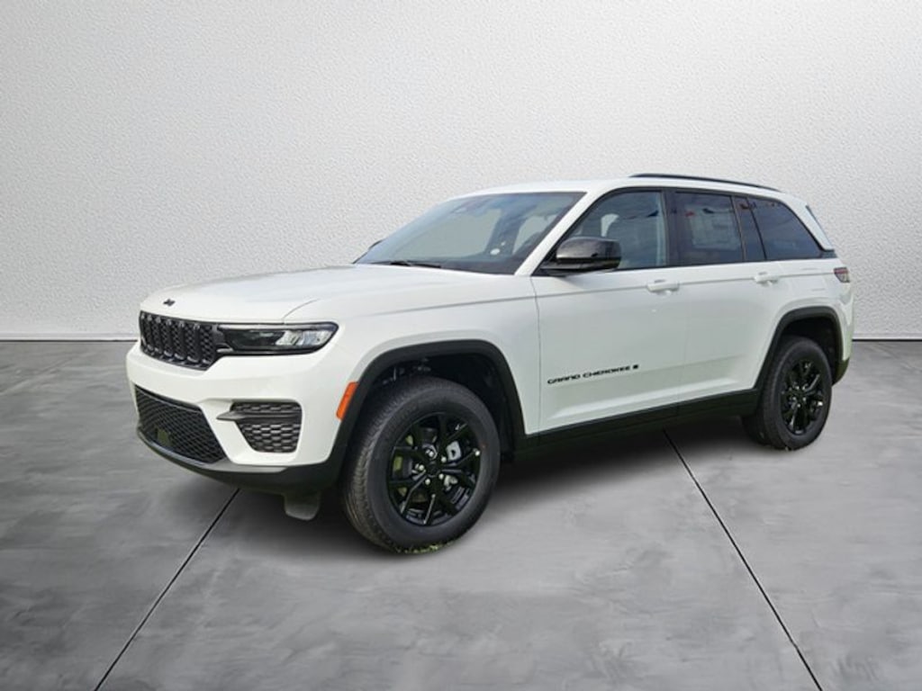 New 2025 Jeep Grand Cherokee Laredo Sport Utility