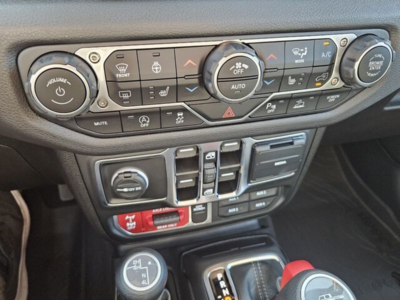 2025 Jeep Gladiator Willys - Photo 8