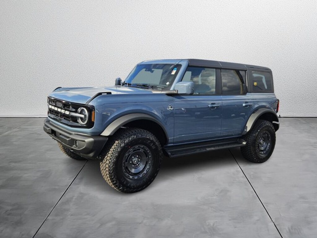 New 2025 Ford Bronco Outer Banks SUV