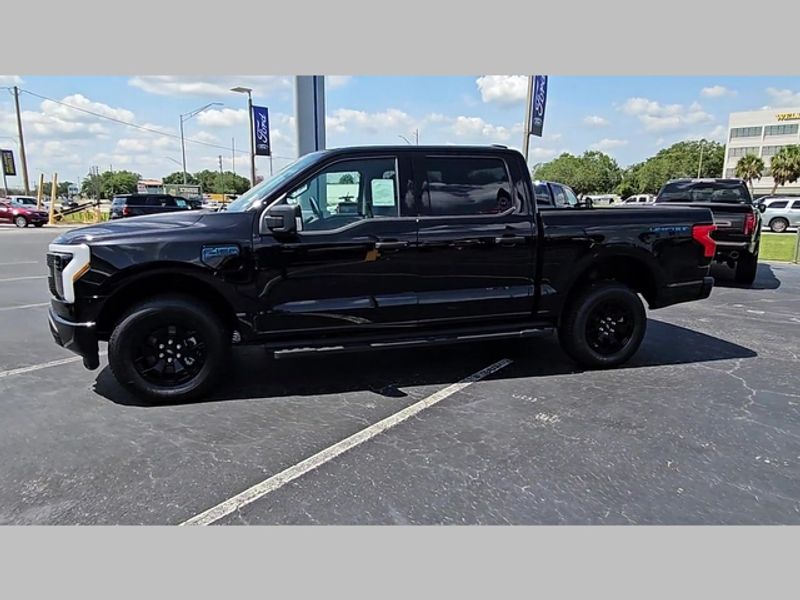 2025 Ford F-150 Lightning XLT photo 13