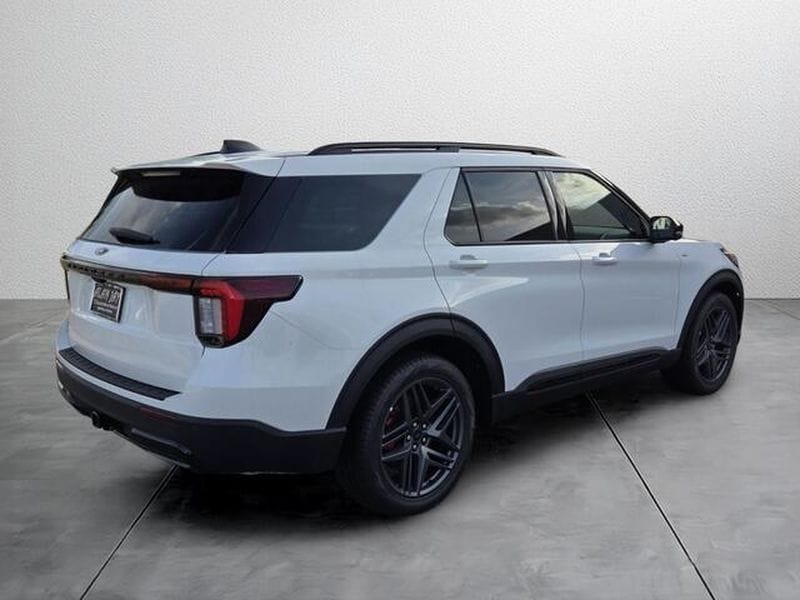 2026 Ford Explorer ST-Line - Photo 7