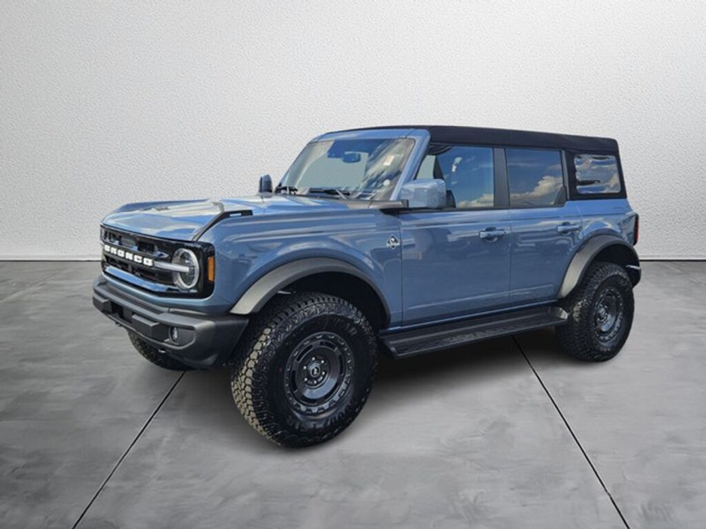New 2025 Ford Bronco Outer Banks SUV