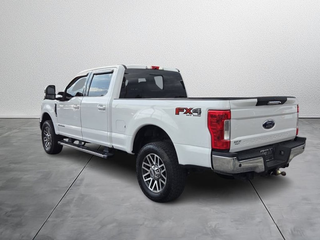 Used 2019 Ford F-250 Lariat Truck Crew Cab