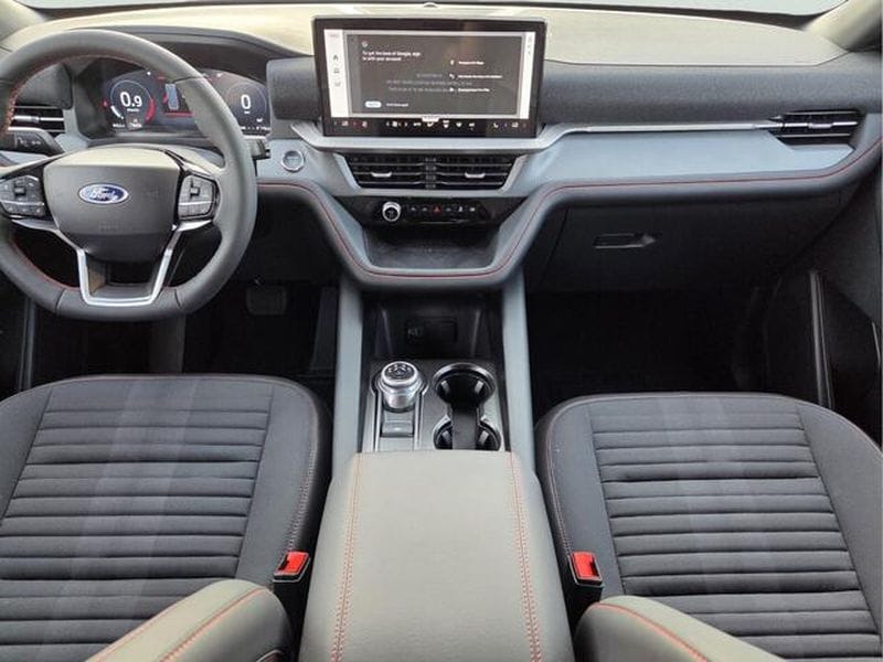 2026 Ford Explorer ST-Line - Photo 16