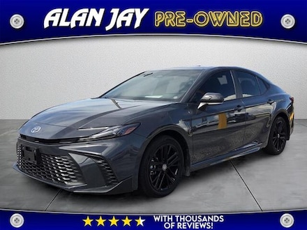 2025 Toyota Camry SE Sedan