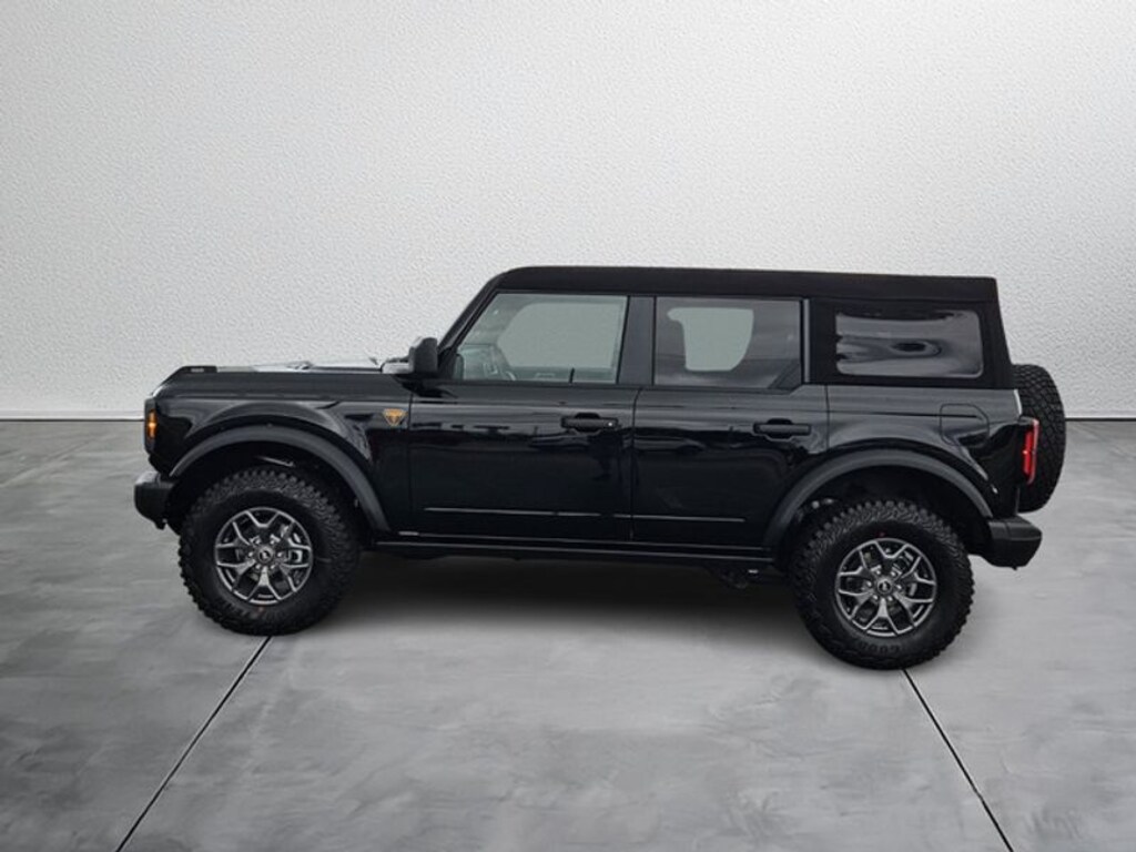 New 2025 Ford Bronco Badlands SUV