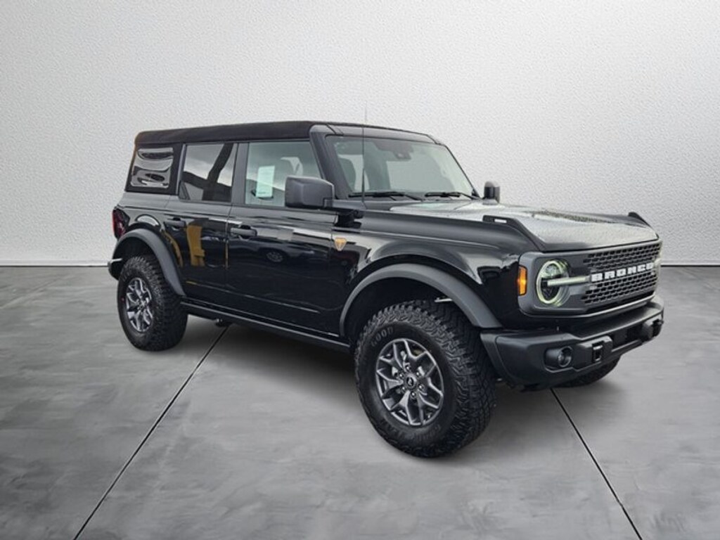 New 2025 Ford Bronco Badlands SUV