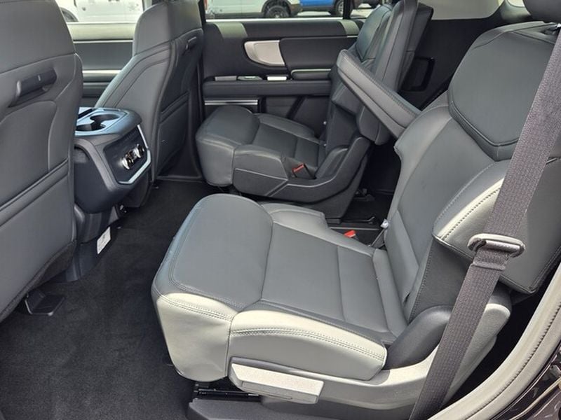 2026 Ford Expedition Active - Photo 10