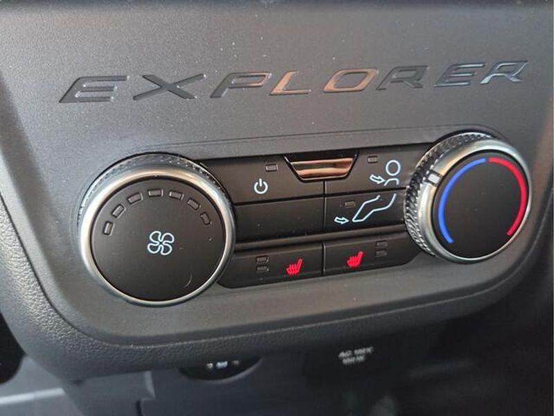 2026 Ford Explorer ST-Line - Photo 14