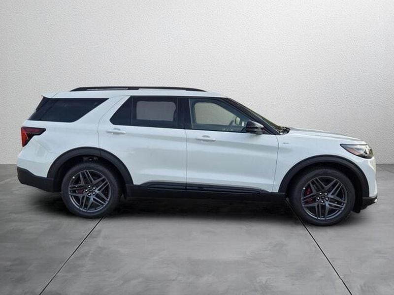 2026 Ford Explorer ST-Line - Photo 8