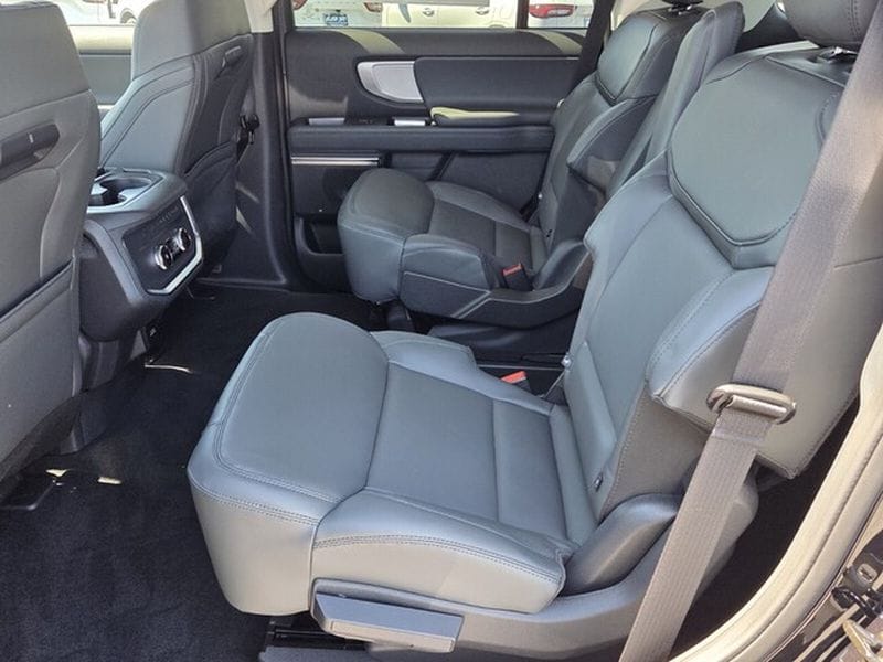 2026 Ford Expedition Active - Photo 10