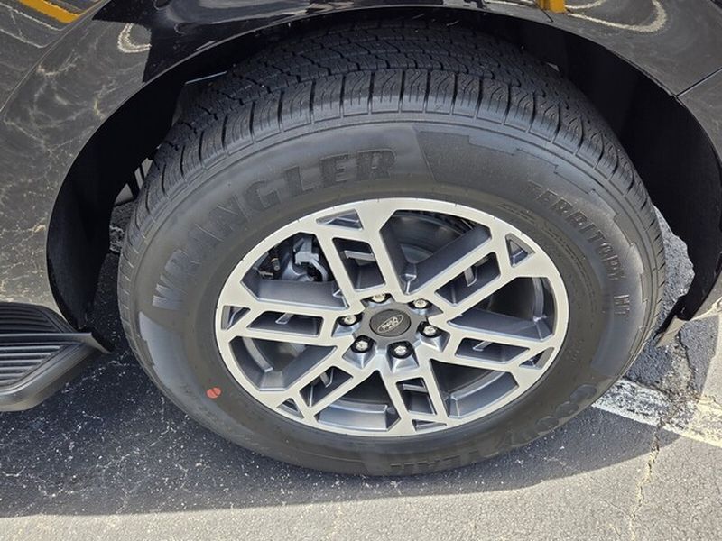 2026 Ford Expedition Active - Photo 19
