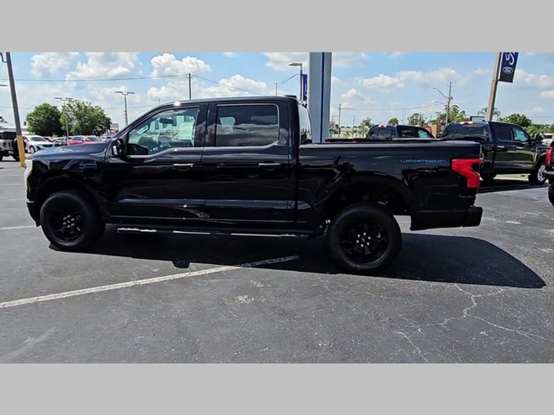 2025 Ford F-150 Lightning XLT photo 15