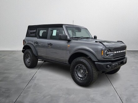 2025 Ford Bronco Badlands SUV