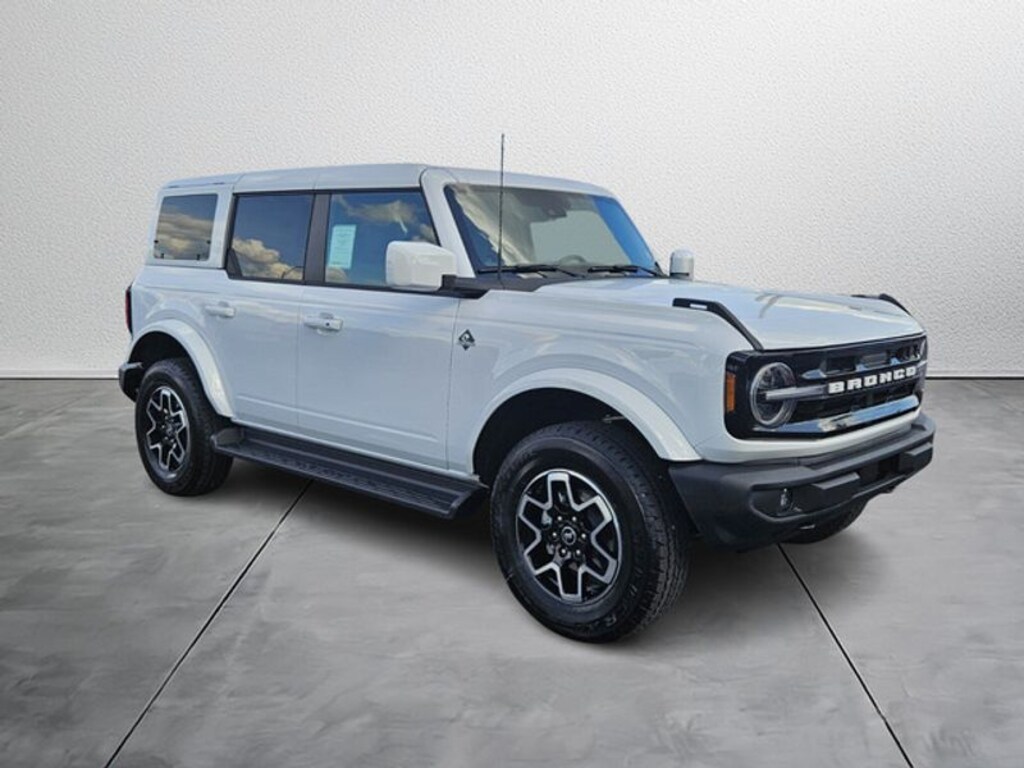 New 2025 Ford Bronco Outer Banks SUV