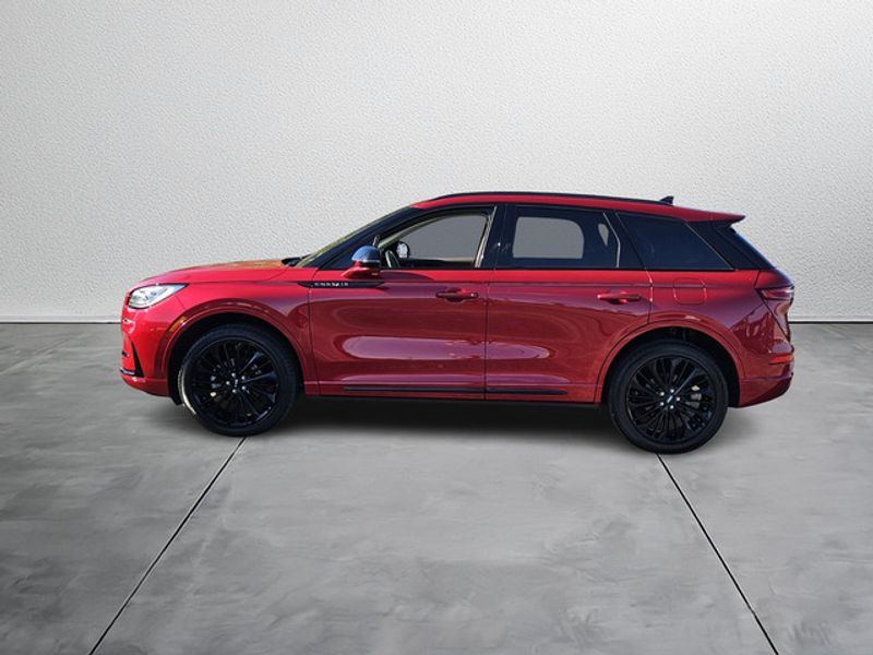 2024 Lincoln Corsair Reserve photo 2